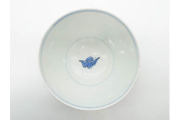 古玩　染付　約13cm　4.2寸　独創的な絵付けに惹かれる蓋付き茶碗3客セット(中国?、古伊万里、雲文、蓋茶碗、どんぶり、器、四寸二分)(R-079603)