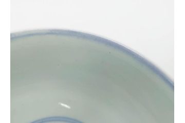 古伊万里　古玩　染付　窓絵　約13cm　4.1寸　丁寧に絵付けされた細かな模様が目を引く蓋付き茶碗2客セット(中国?、人物、壽、寿、蓋茶碗、和食器、どんぶり、四寸一分)(R-079604)