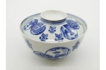古伊万里　古玩　染付　窓絵　約12cm　4寸　緻密な絵付けから匠の美技を感じる蓋付き茶碗2客セット(中国?、人物、壽、寿、蓋茶碗、和食器、どんぶり、四寸)(R-079605)