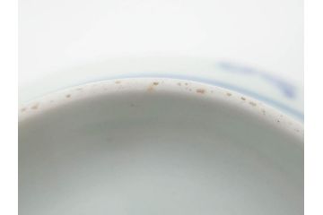 古伊万里　古玩　染付　窓絵　約12cm　4寸　緻密な絵付けから匠の美技を感じる蓋付き茶碗2客セット(中国?、人物、壽、寿、蓋茶碗、和食器、どんぶり、四寸)(R-079605)