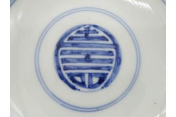 古伊万里　古玩　染付　窓絵　約12cm　4寸　深い味わいを感じる蓋付き茶碗3客セット(中国?、人物、壽、寿、蓋茶碗、和食器、どんぶり、四寸)(R-079606)