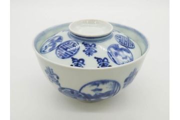 古伊万里　古玩　染付　窓絵　約12cm　4寸　深い味わいを感じる蓋付き茶碗3客セット(中国?、人物、壽、寿、蓋茶碗、和食器、どんぶり、四寸)(R-079606)