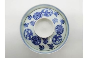 古伊万里　古玩　染付　窓絵　約12cm　4寸　深い味わいを感じる蓋付き茶碗3客セット(中国?、人物、壽、寿、蓋茶碗、和食器、どんぶり、四寸)(R-079606)