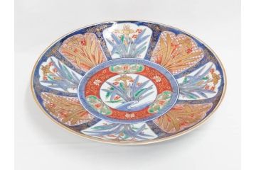 江戸期　古伊万里　染付　色絵　花菖蒲　約48cm　1尺5寸　煌びやかで優雅な大皿(花しょうぶ、花唐草模様、金彩、尺皿、和食器、和皿、一尺五寸)(R-079611)
