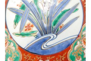 江戸期　古伊万里　染付　色絵　花菖蒲　約48cm　1尺5寸　煌びやかで優雅な大皿(花しょうぶ、花唐草模様、金彩、尺皿、和食器、和皿、一尺五寸)(R-079611)