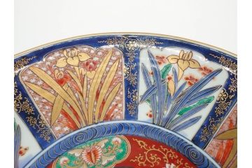 江戸期　古伊万里　染付　色絵　花菖蒲　約48cm　1尺5寸　煌びやかで優雅な大皿(花しょうぶ、花唐草模様、金彩、尺皿、和食器、和皿、一尺五寸)(R-079611)