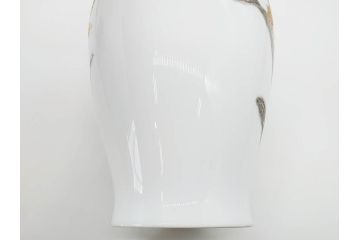 大倉陶園(OKURA、OAC)　金蝕カトレア 高さ 約27cm/ブルーローズ 高さ 約15cm　気品漂う花瓶2点セット(バラ、薔薇、金彩、花生け、花器、花入、フラワーベース、白磁)(R-079613)