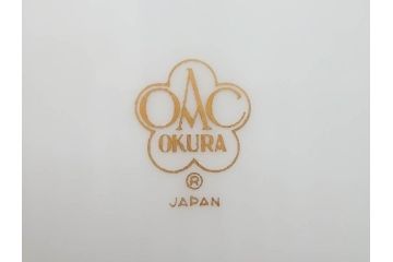 大倉陶園(OKURA、OAC)　金蝕カトレア 高さ 約27cm/ブルーローズ 高さ 約15cm　気品漂う花瓶2点セット(バラ、薔薇、金彩、花生け、花器、花入、フラワーベース、白磁)(R-079613)