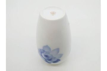 大倉陶園(OKURA、OAC)　金蝕カトレア 高さ 約27cm/ブルーローズ 高さ 約15cm　気品漂う花瓶2点セット(バラ、薔薇、金彩、花生け、花器、花入、フラワーベース、白磁)(R-079613)