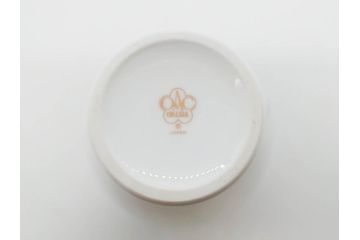 大倉陶園(OKURA、OAC)　金蝕カトレア 高さ 約27cm/ブルーローズ 高さ 約15cm　気品漂う花瓶2点セット(バラ、薔薇、金彩、花生け、花器、花入、フラワーベース、白磁)(R-079613)