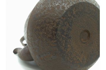 明治44年　三巌堂　未使用　南部　大同生命記念　時を重ねた趣のある南部鉄瓶(三厳堂、湯沸、湯瓶、茶道具、茶器)(R-079614)