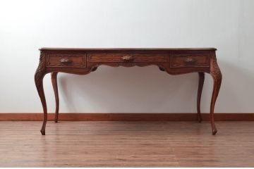 中古　高級品!!　アメリカブランド家具　ジョージアンレーン社(GEORGIAN LANE)　美しい彫刻と猫脚の大きなレザートッププレジデントデスク(在宅ワーク用、テーブル、在宅用)(R-079617)