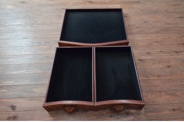 中古　高級品!!　アメリカブランド家具　ジョージアンレーン社(GEORGIAN LANE)　美しい彫刻と猫脚の大きなレザートッププレジデントデスク(在宅ワーク用、テーブル、在宅用)(R-079617)