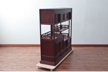 和製ビンテージ　花梨(カリン)材　落ち着きのある色味が和モダンテイストのお部屋ピッタリな茶棚(飾り棚、違い棚、収納棚、戸棚、ヴィンテージ)(R-079618)