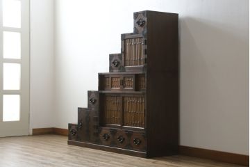 中古　民芸家具　組み立て式　和の情緒あふれる両面使いの階段箪笥(民芸箪笥、収納箪笥、和タンス)(R-079619)