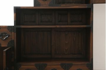 中古　民芸家具　組み立て式　和の情緒あふれる両面使いの階段箪笥(民芸箪笥、収納箪笥、和タンス)(R-079619)