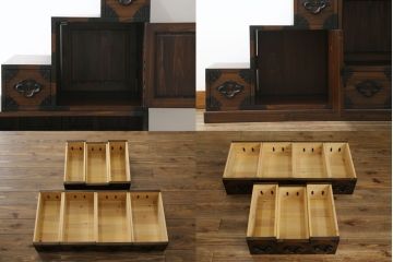 中古　民芸家具　組み立て式　和の情緒あふれる両面使いの階段箪笥(民芸箪笥、収納箪笥、和タンス)(R-079619)