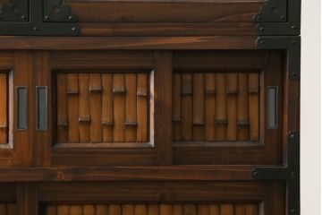 中古　民芸家具　組み立て式　和の情緒あふれる両面使いの階段箪笥(民芸箪笥、収納箪笥、和タンス)(R-079619)