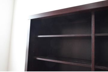 中古　美品　格子デザインが凛とした和を演出する二段重ね水屋箪笥(食器棚、戸棚、収納棚、キャビネット)(R-079620)