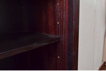 中古　美品　格子デザインが凛とした和を演出する二段重ね水屋箪笥(食器棚、戸棚、収納棚、キャビネット)(R-079620)