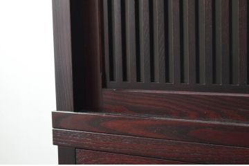 中古　美品　格子デザインが凛とした和を演出する二段重ね水屋箪笥(食器棚、戸棚、収納棚、キャビネット)(R-079620)