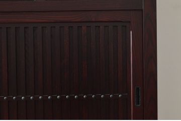 中古　美品　格子デザインが凛とした和を演出する二段重ね水屋箪笥(食器棚、戸棚、収納棚、キャビネット)(R-079620)
