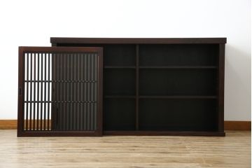 中古　美品　格子デザインが凛とした和を演出する水屋箪笥サイドボード(食器棚、戸棚、収納棚、サイドキャビネット)(R-079621)