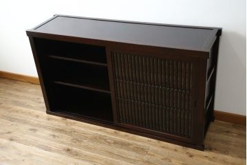 中古　美品　格子デザインが凛とした和を演出する水屋箪笥サイドボード(食器棚、戸棚、収納棚、サイドキャビネット)(R-079621)