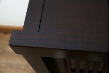 中古　美品　格子デザインが凛とした和を演出する水屋箪笥サイドボード(食器棚、戸棚、収納棚、サイドキャビネット)(R-079621)