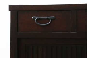 中古　美品　格子デザインが凛とした和を演出する水屋箪笥サイドボード(食器棚、戸棚、収納棚、サイドキャビネット)(R-079622)