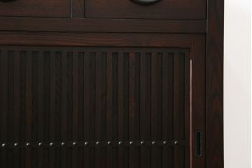 中古　美品　格子デザインが凛とした和を演出する水屋箪笥サイドボード(食器棚、戸棚、収納棚、サイドキャビネット)(R-079622)