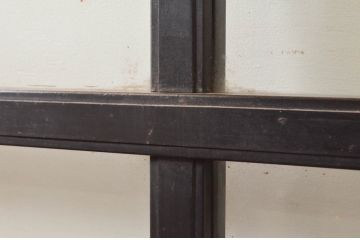 アンティーク建具　モダンなガラス入り升目(マス目)格子蔵戸1枚(玄関戸、格子戸、ガラス戸、引き戸)(R-079623)
