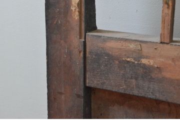 アンティーク建具　障子入り　和モダンな雰囲気を醸し出す升目(マス目)格子蔵戸1枚(引き戸、玄関戸、格子戸、障子戸)(R-079625)
