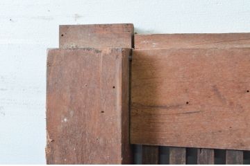 アンティーク建具　堂々とした佇まいが存在感を放つ格子蔵戸1枚(玄関戸、格子戸、引き戸)(R-079626)