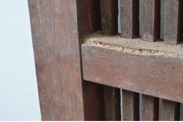 アンティーク建具　堂々とした佇まいが存在感を放つ格子蔵戸1枚(玄関戸、格子戸、引き戸)(R-079626)