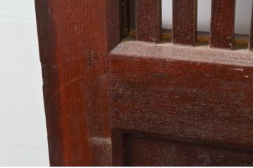 アンティーク建具　総欅(ケヤキ)材　堂々とした佇まいが存在感を放つガラス入り格子蔵戸1枚(玄関戸、格子戸、引き戸)(R-079630)