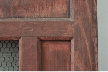 アンティーク建具　総栗材　時代の流れを感じさせる升目(マス目)格子蔵戸1枚(きつね格子、狐格子、引き戸、玄関戸、格子戸)(R-079631)