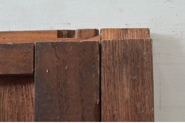 アンティーク建具　総栗材　時代の流れを感じさせる升目(マス目)格子蔵戸1枚(きつね格子、狐格子、引き戸、玄関戸、格子戸)(R-079631)