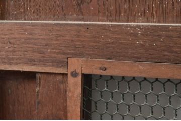 アンティーク建具　総栗材　時代の流れを感じさせる升目(マス目)格子蔵戸1枚(きつね格子、狐格子、引き戸、玄関戸、格子戸)(R-079631)