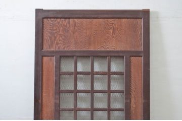アンティーク建具　総栗材　時代の流れを感じさせる升目(マス目)格子蔵戸1枚(きつね格子、狐格子、引き戸、玄関戸、格子戸)(R-079633)