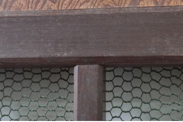 アンティーク建具　総栗材　時代の流れを感じさせる升目(マス目)格子蔵戸1枚(きつね格子、狐格子、引き戸、玄関戸、格子戸)(R-079633)