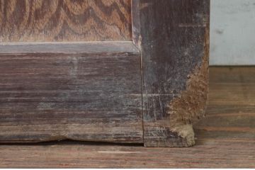 アンティーク建具　総栗材　時代の流れを感じさせる升目(マス目)格子蔵戸1枚(きつね格子、狐格子、引き戸、玄関戸、格子戸)(R-079633)