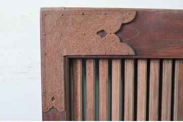 アンティーク建具　総欅(ケヤキ)材　堂々とした佇まいが存在感を放つ格子蔵戸1枚(玄関戸、格子戸、引き戸)(R-079634)