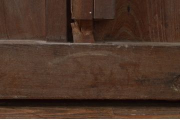 アンティーク建具　総欅(ケヤキ)材　堂々とした佇まいが存在感を放つ格子蔵戸1枚(玄関戸、格子戸、引き戸)(R-079634)