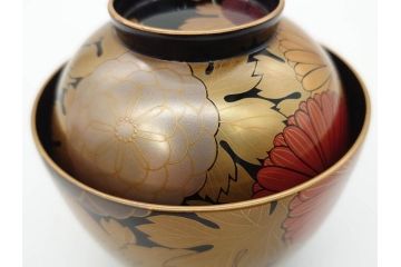 輪島塗　蒔絵　吸物椀　金彩の艶やかなデザインが見事なお椀5客セット(菊、牡丹、花、木製、漆器、漆芸、金彩、和食器、蓋付き)(R-079643)