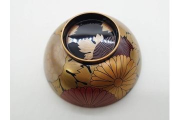 輪島塗　蒔絵　吸物椀　金彩の艶やかなデザインが見事なお椀5客セット(菊、牡丹、花、木製、漆器、漆芸、金彩、和食器、蓋付き)(R-079643)