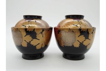 輪島塗　蒔絵　吸物椀　金彩の艶やかなデザインが見事なお椀5客セット(菊、牡丹、花、木製、漆器、漆芸、金彩、和食器、蓋付き)(R-079643)