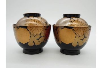 輪島塗　蒔絵　吸物椀　金彩の艶やかなデザインが見事なお椀5客セット(菊、牡丹、花、木製、漆器、漆芸、金彩、和食器、蓋付き)(R-079643)