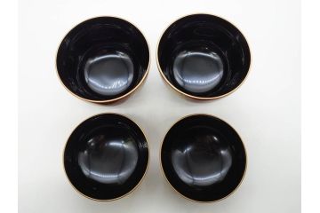 輪島塗　蒔絵　吸物椀　金彩の艶やかなデザインが見事なお椀5客セット(菊、牡丹、花、木製、漆器、漆芸、金彩、和食器、蓋付き)(R-079643)