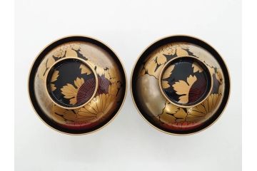 輪島塗　蒔絵　吸物椀　金彩の艶やかなデザインが見事なお椀5客セット(菊、牡丹、花、木製、漆器、漆芸、金彩、和食器、蓋付き)(R-079643)